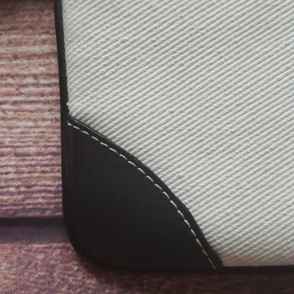 Coach Wristlet Wallet - Picture 3 of 4